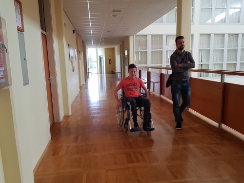 Vožnja z invalidskim vozičkom
