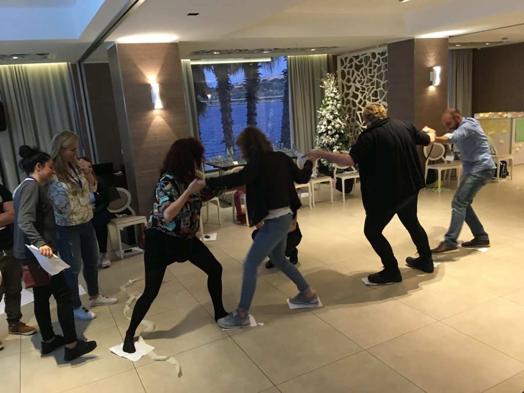 Udeleženci spoznavajo težave v mentalnem zdravju skozi skupinsko delo