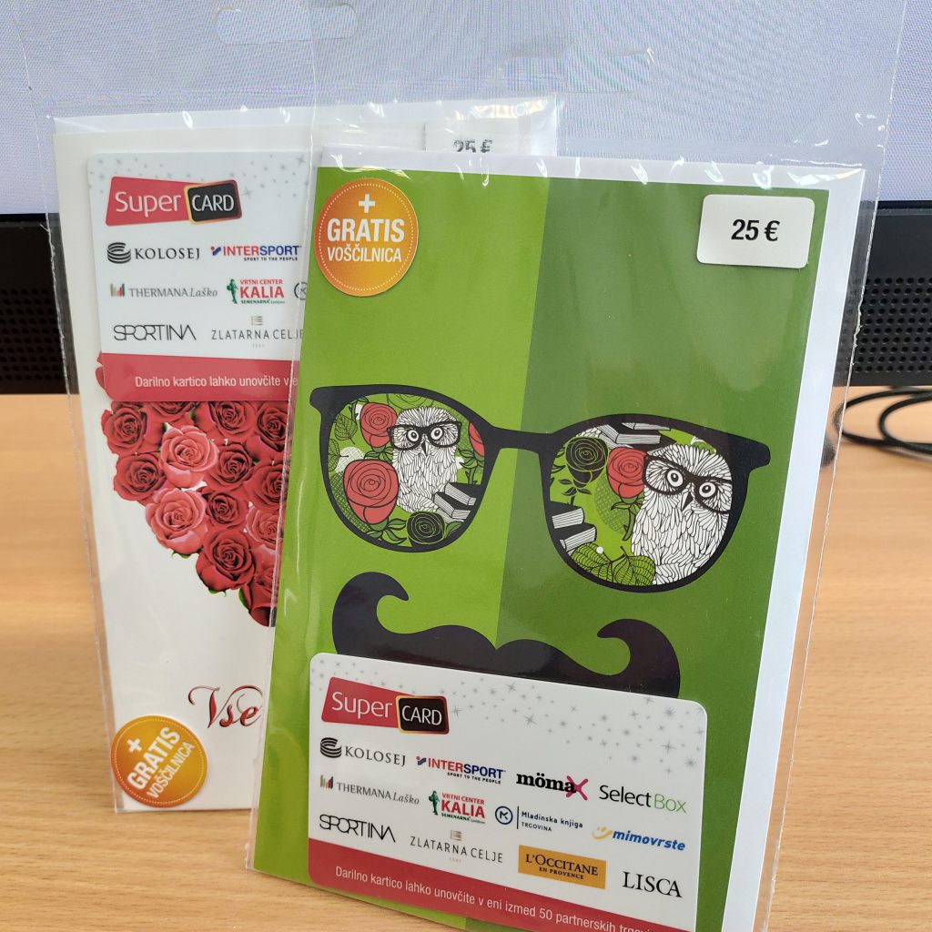 Darilni kartici, ki sta jih prejela zmagovalca izzivov DŠIS fitnesa sivih celic