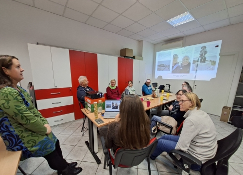 Petra predstavlja nekaj slik, ki sta jih posneli na romarski poti