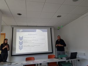 Predstavnik Uri Soča Maribor predstavlja zaposlitveno rehabilitacijo