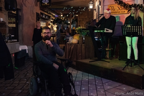 Predsednik DŠIS Amir Alibabić pozdravlja zbrane na novoletni večerji