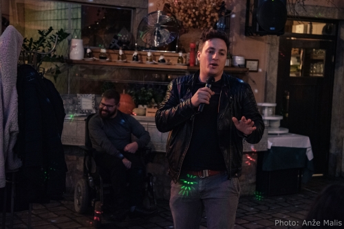 Nastop stand up komika