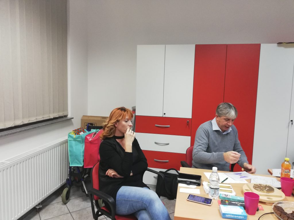 Zanimivo mesečno srečanje članov v Mariboru