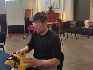 Spoznavanje slepote s tipno knjigo in simulacijskimi očali