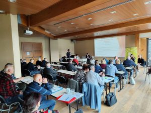 Predstavniki invalidskih organizacij poslušajo o zagovorništvu