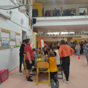 Različne aktivnosti v avli